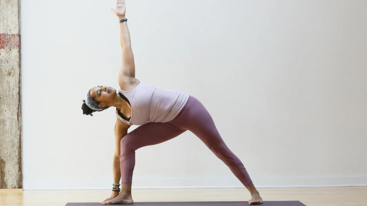 یوگا ازگل | یوگا محلاتی | یوگا نیاوران | یوگا لویزان | یوگا اقدسیه | مربی یوگا | کلاس یوگا ازگل | shineofyoga | یوگا تهران | آموزش یوگا ازگل | حرکات یوگا کلاس یوگا